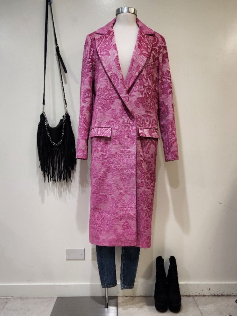 🦋🔥💋UBER GORGE!💋🦋🔥70's Inspired Pink Floral Jacquard Tapestry Trench Coat - Picture 2 of 16